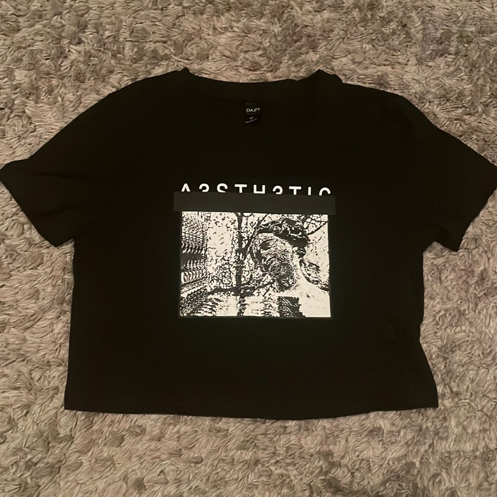 Black Dazy Crop Top small